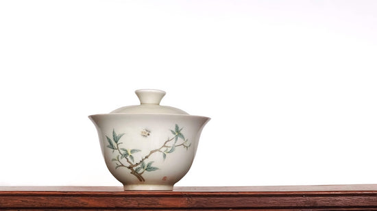 Wide Rim Gai Wan with Hand-painted Osmanthus