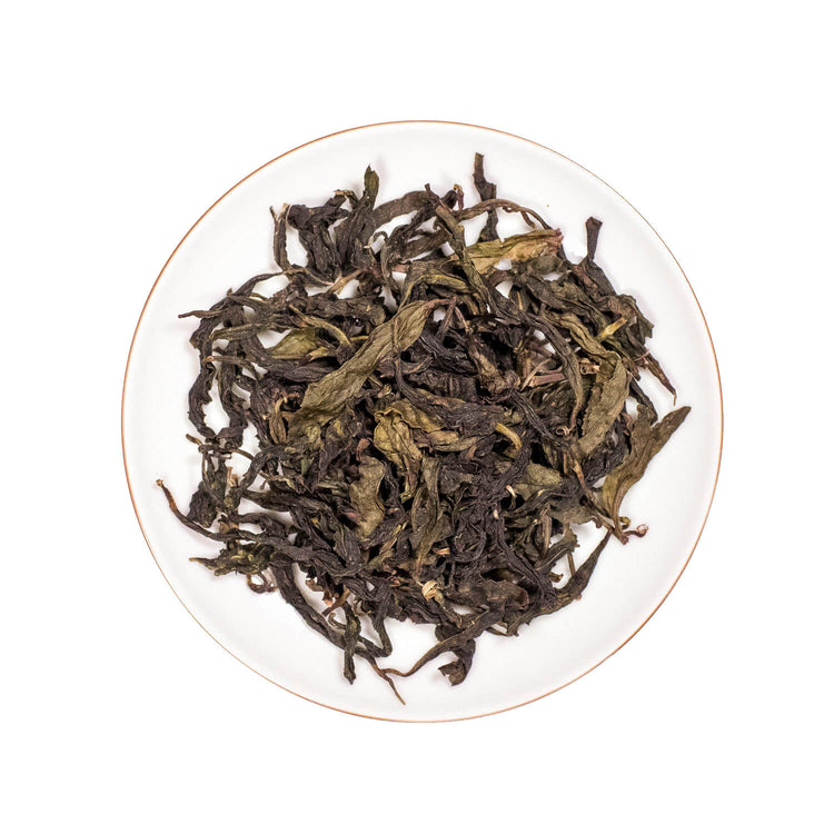 Master’s Green non-bitter premium green tea leaves close-up